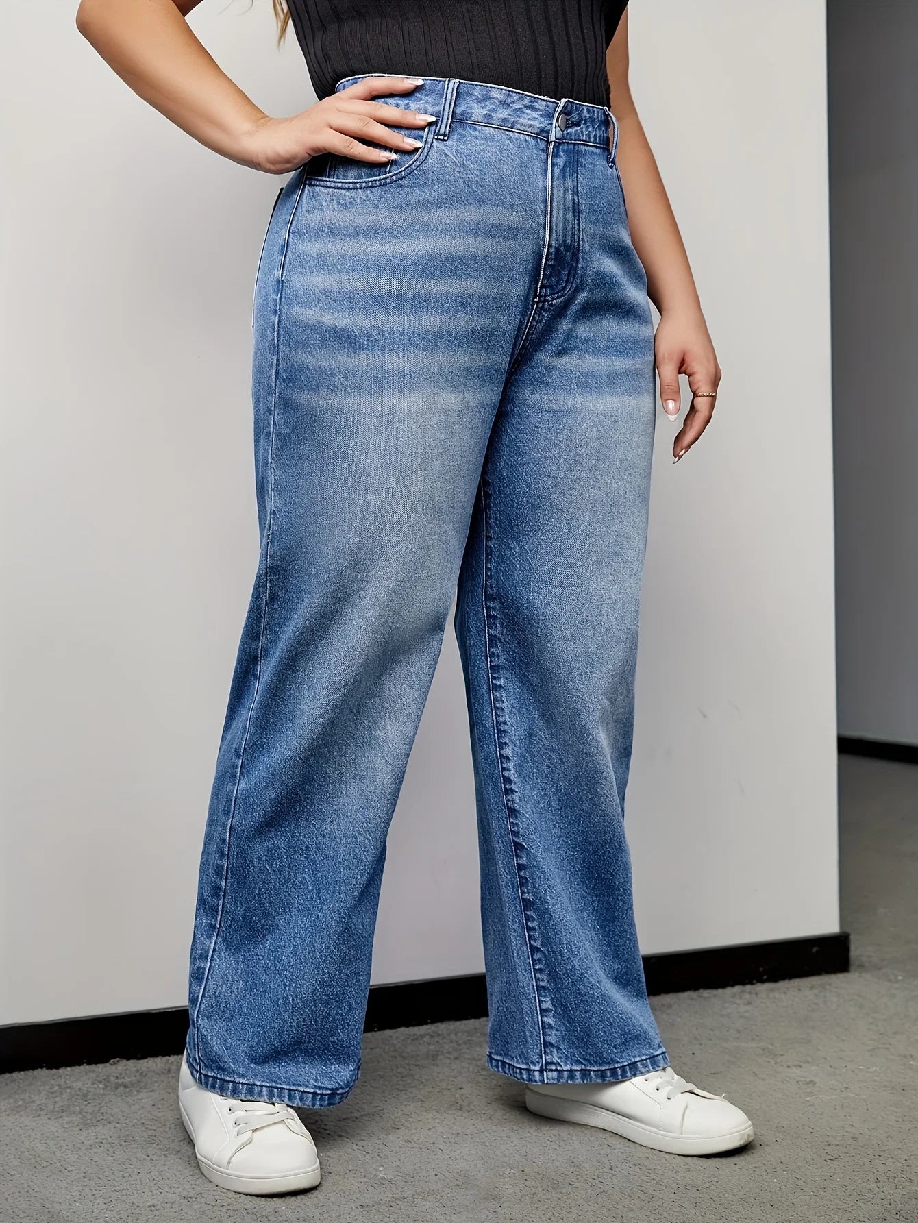 Women's Loose Fit Plus Size Jeans